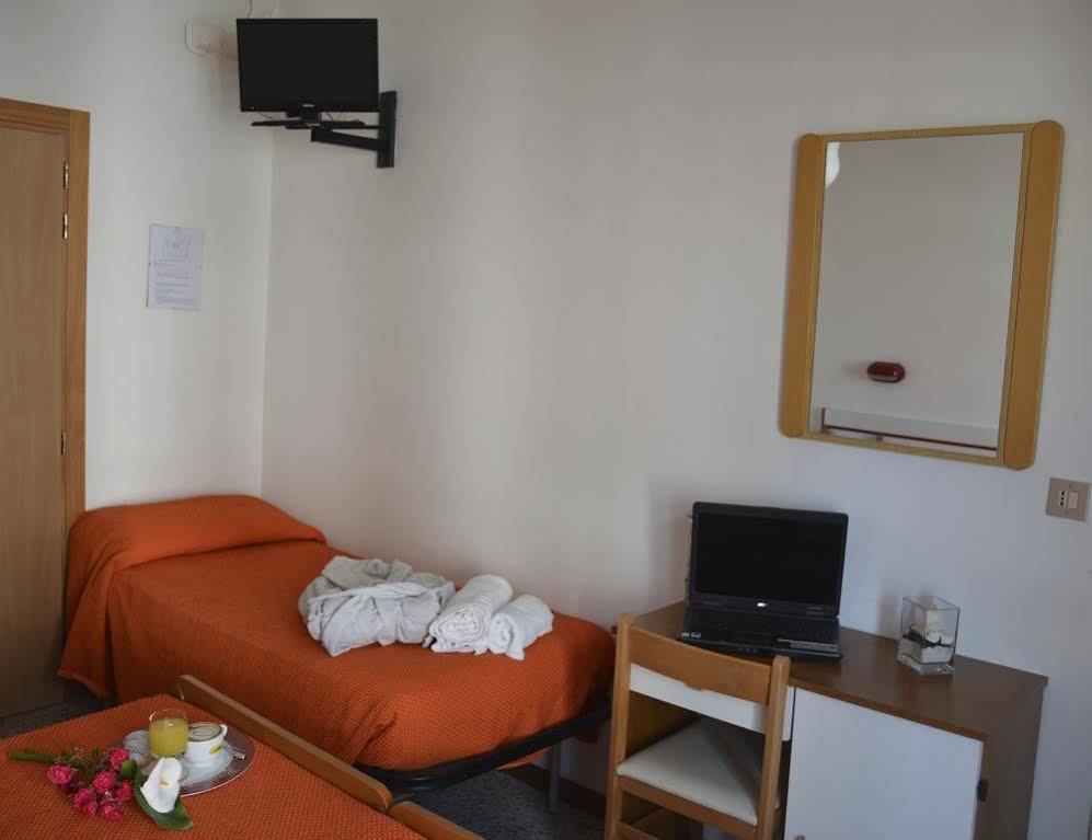 Hotel Graziana Riccione Extérieur photo